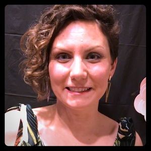 Meet your Posher, Ellen